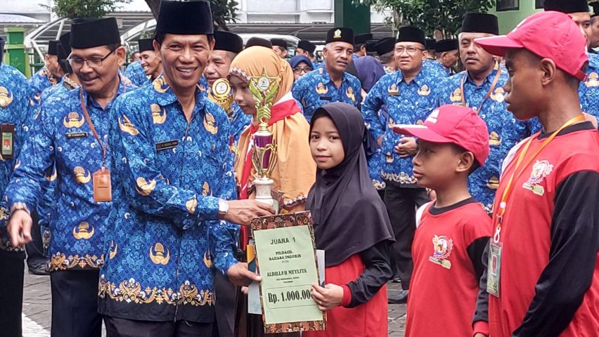 82e565262eb84874a10cbd0bb3a09b07